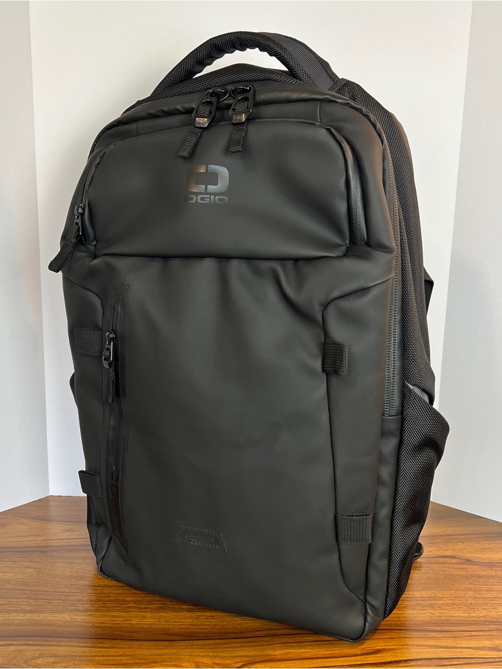 NWOT OGIO Backpack Laptop Commuter Bag Black Travel Carry on Hiking